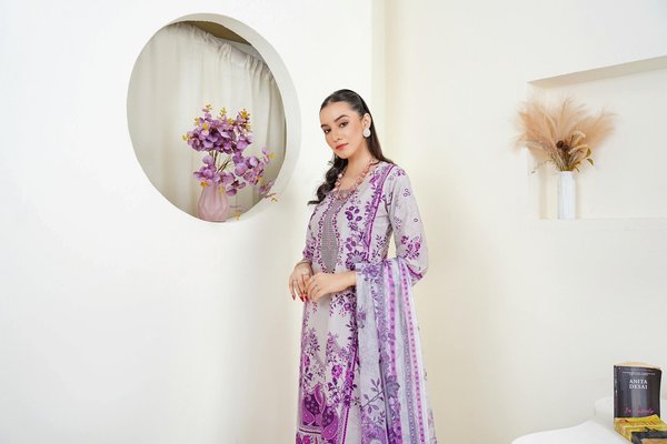 10 accessoires pin'up incontournables pour un look audacieux